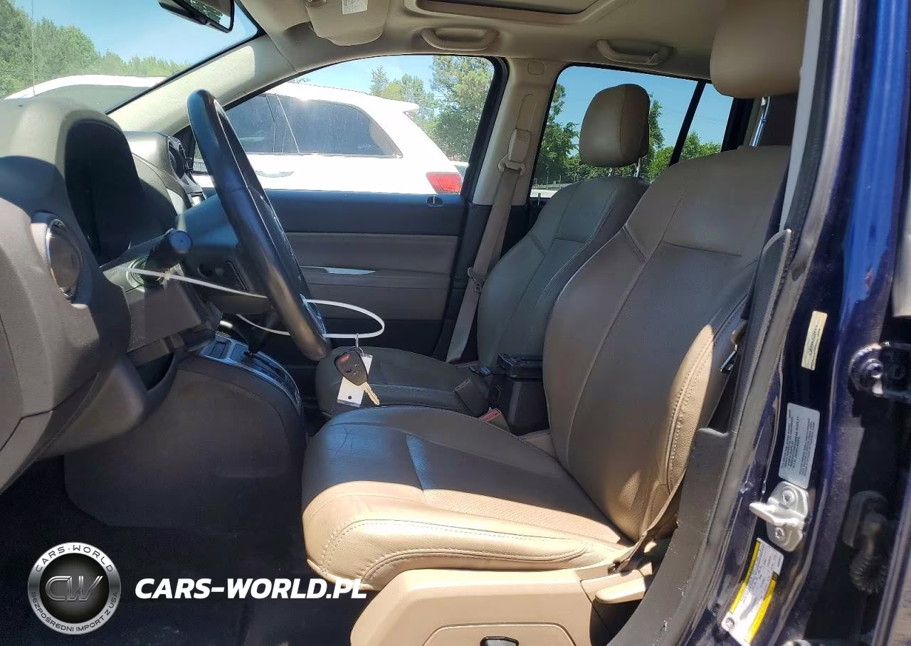 2016 Jeep Compass Latitude VIN:1C4NJCEA7GD800674 - 7