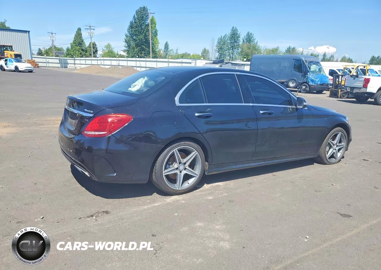 2015 Mercedes-Benz C 300 4Matic VIN:55SWF4KB8FU030760 - 3
