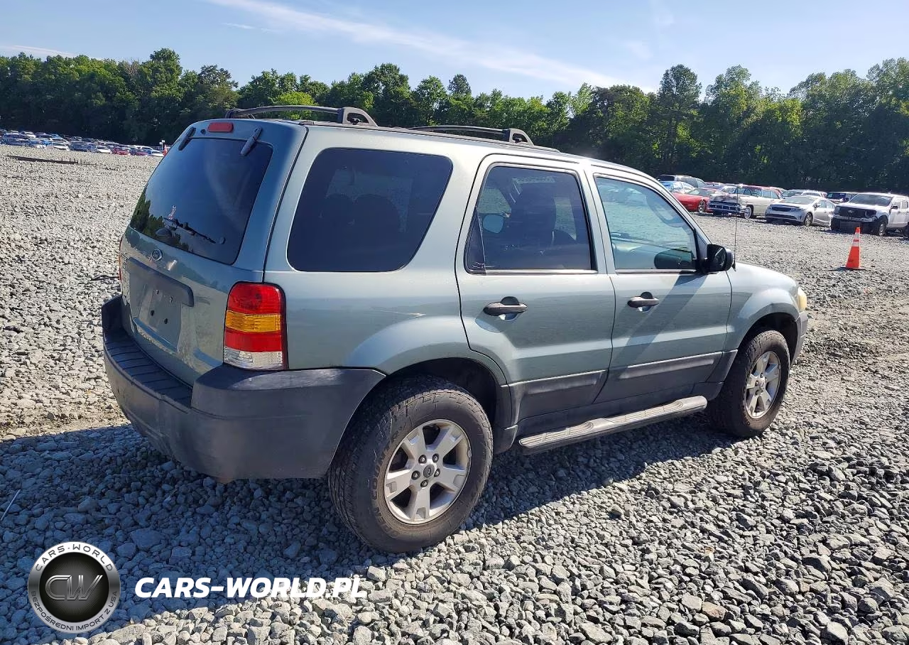 2005 Ford Escape Xlt VIN:1FMYU93185KB08163 - 3