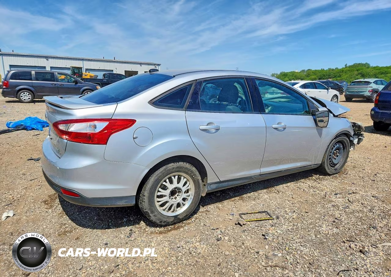 2013 Ford Focus Se VIN:1FADP3F23DL144384 - 3