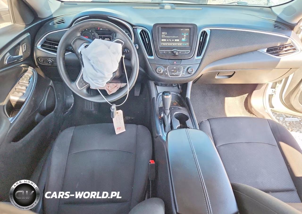 2018 Chevrolet Malibu Lt VIN:1G1ZD5ST7JF147956 - 8