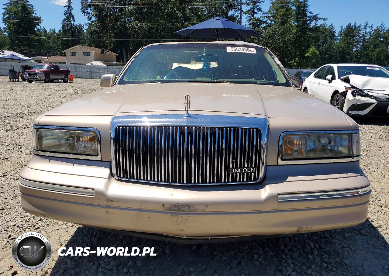 1997 Lincoln Town Car Executive VIN:1LNLM81W1VY605328 - 5