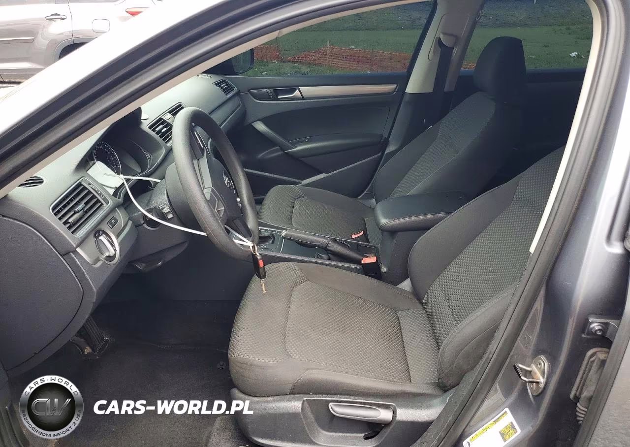 2013 Volkswagen Passat S VIN:1VWAP7A3XDC104224 - 7