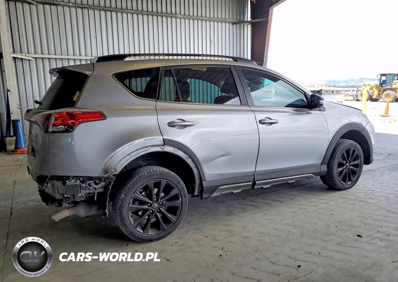 2018 Toyota Rav 4 VIN:2T3RFREV7JW725395 - 3