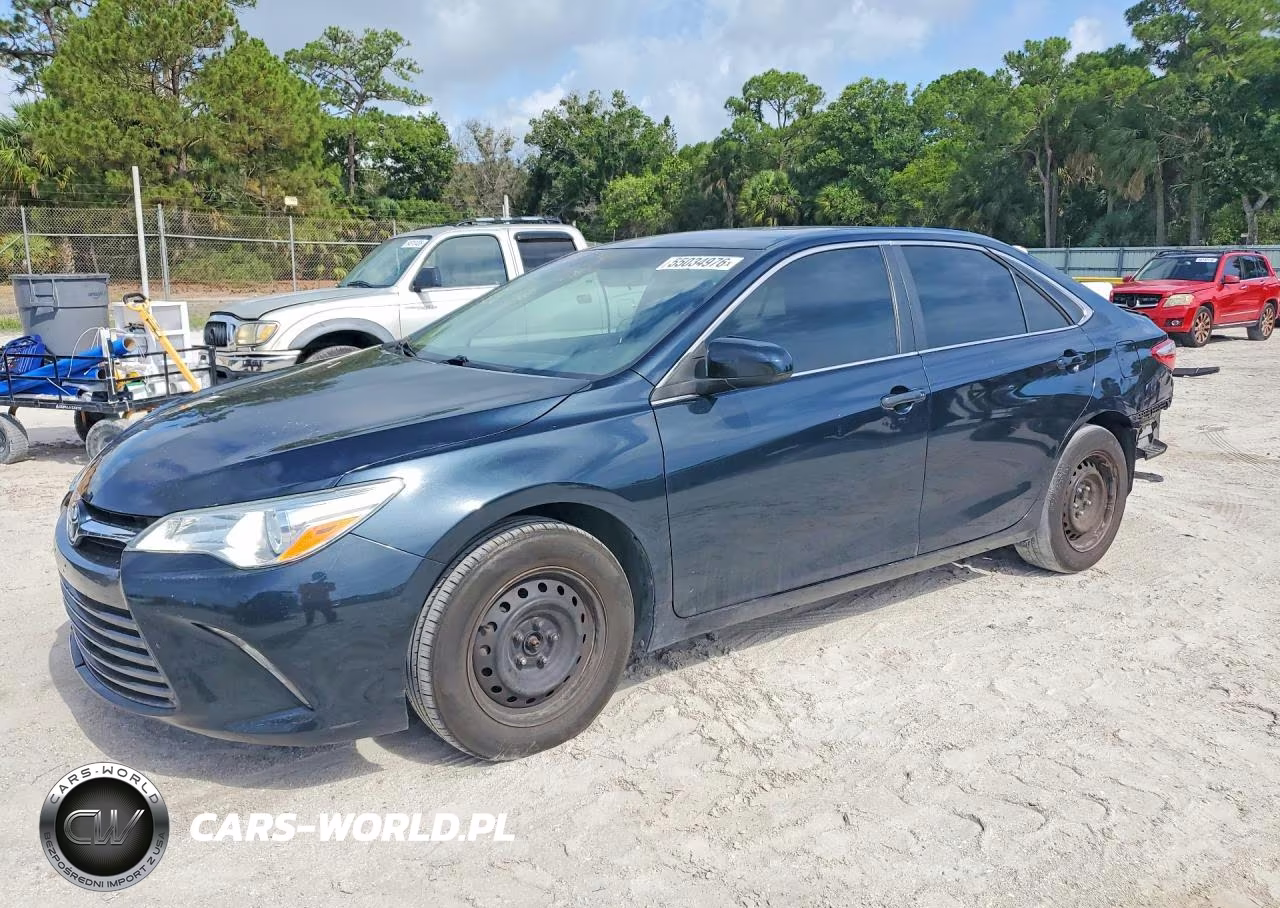 2016 Toyota Camry Le