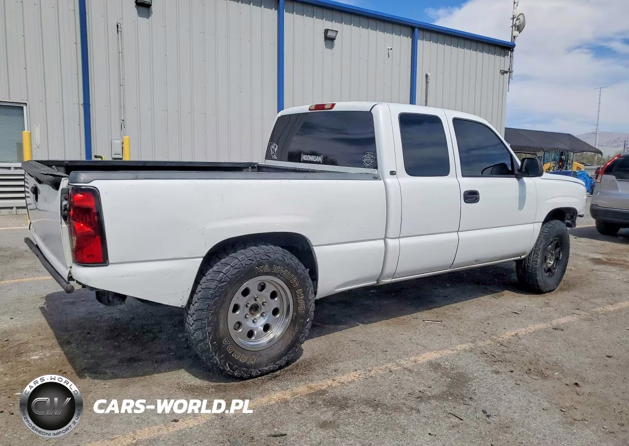 2003 Chevrolet Silverado K1500 VIN:1GCEK19V13E326756 - 3