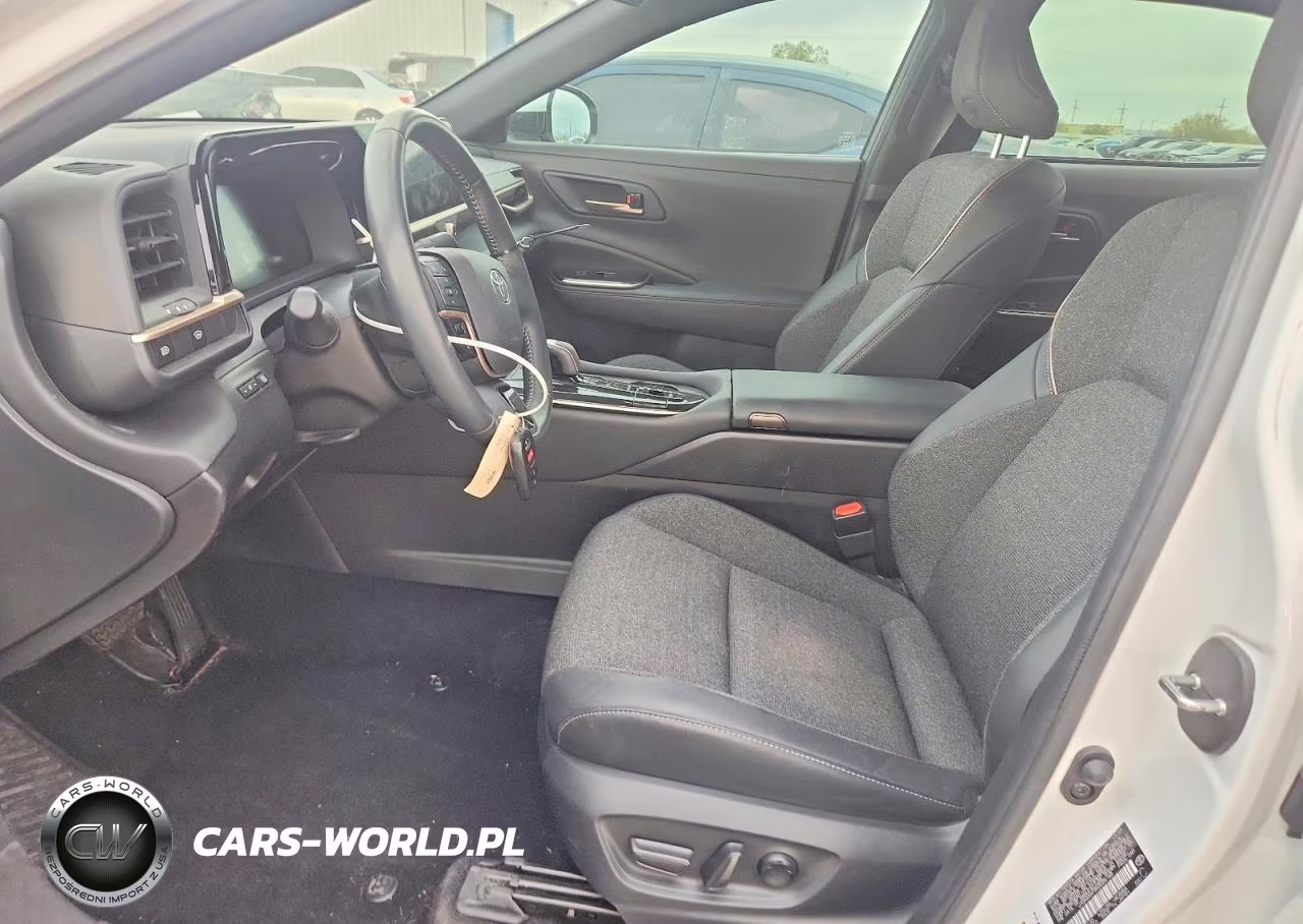 2024 Toyota Crown Xle VIN:JTDAAAAFXR3025168 - 7