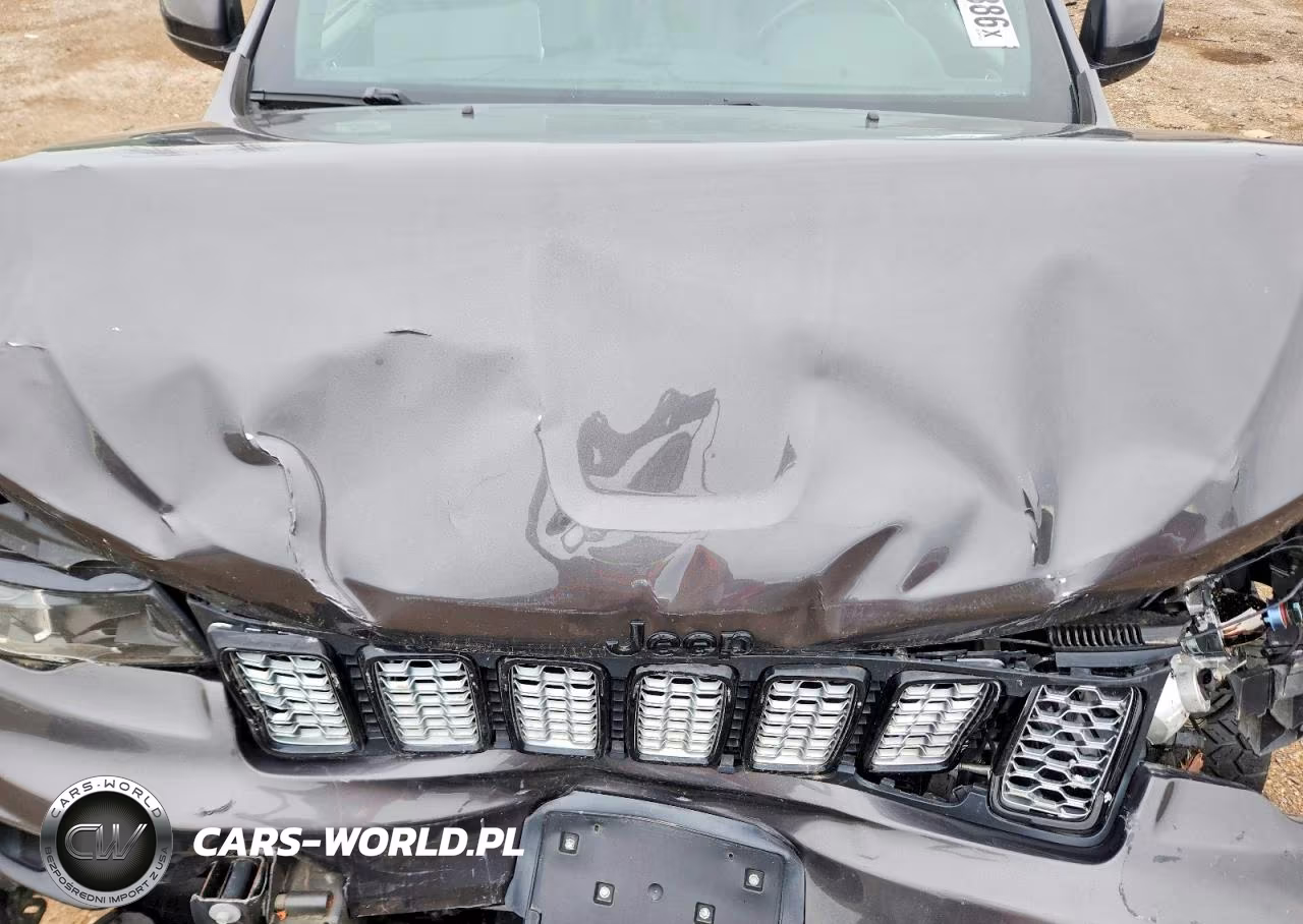 2019 Jeep Grand Cherokee Laredo VIN:1C4RJFAG1KC822925 - 11