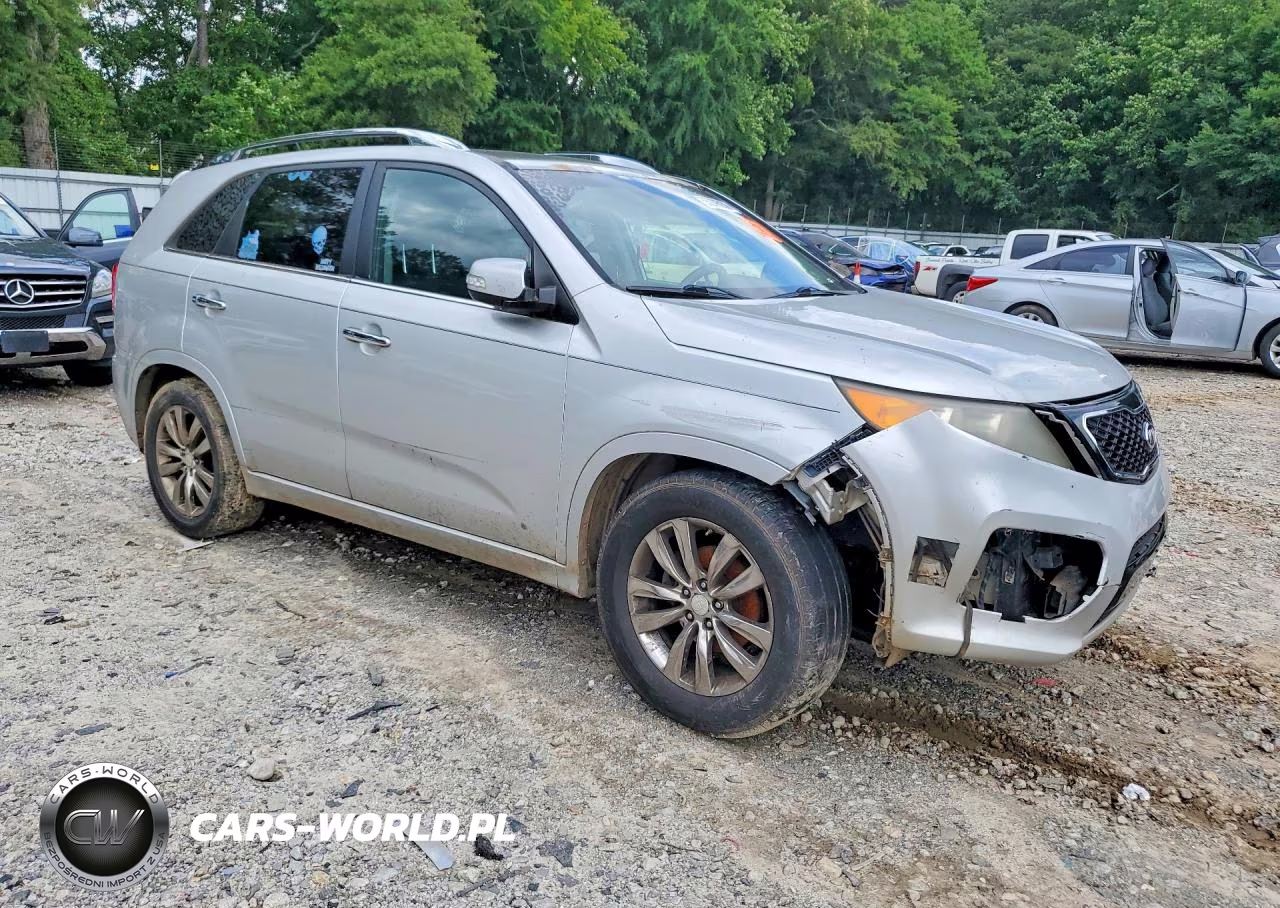 2011 Kia Sorento Sx VIN:5XYKW4A28BG147579 - 4