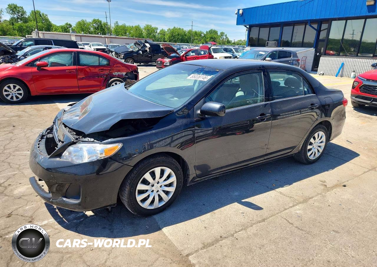 2013 Toyota Corolla Le – zdjęcie 1 z 12