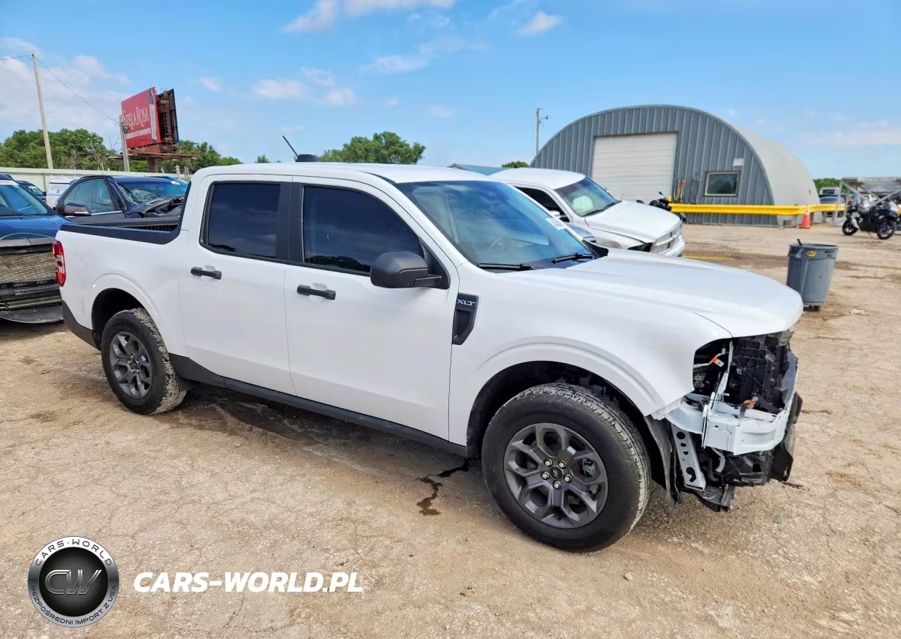 2025 Ford Maverick Xlt VIN:3FTTW8JA0SRA16915 - 4