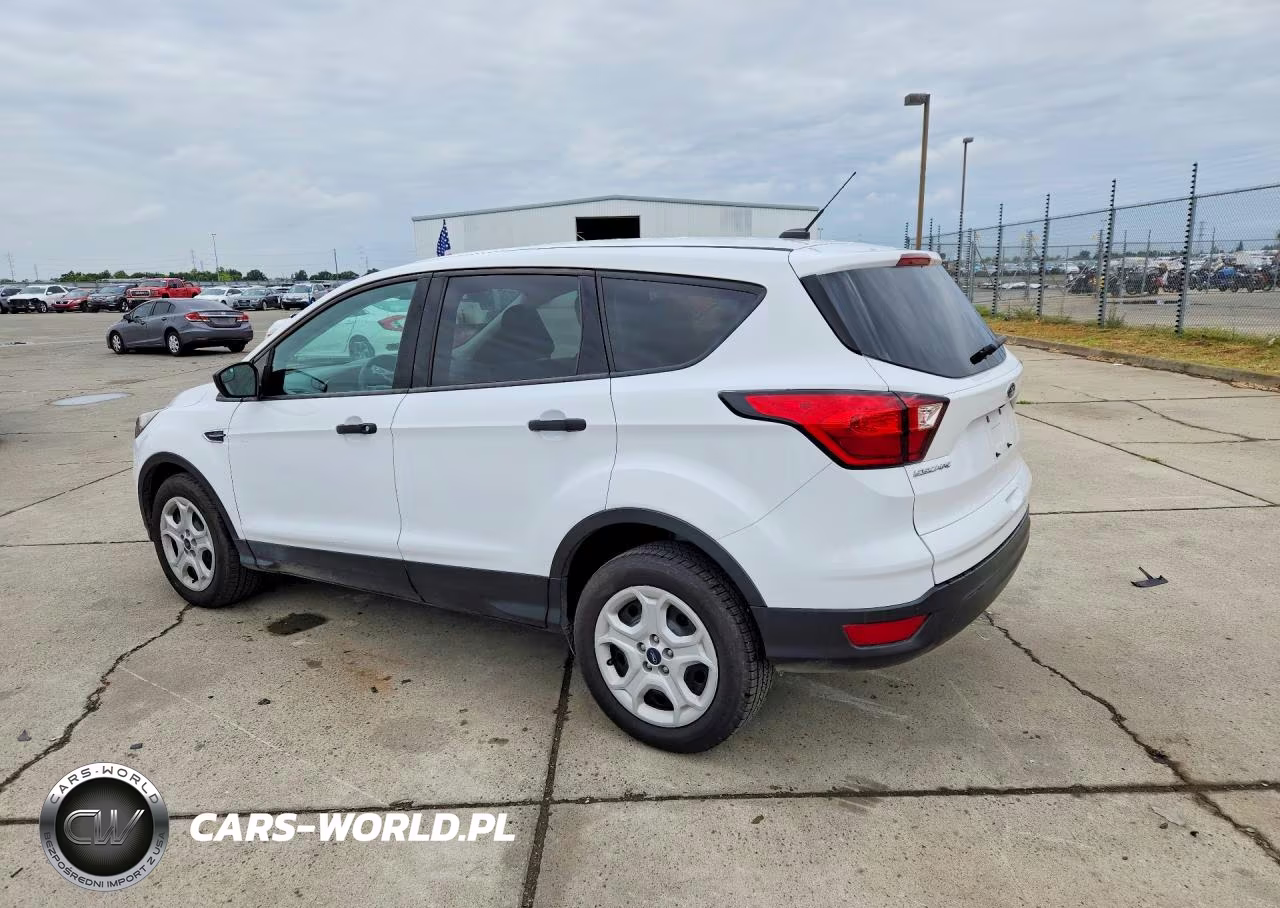 2019 Ford Escape S VIN:1FMCU0F73KUB30853 - 2