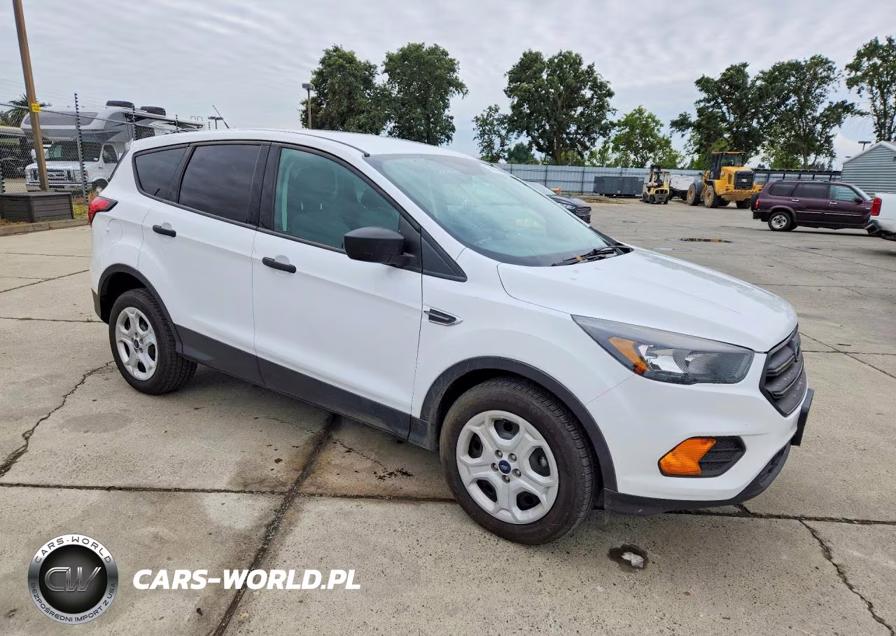 2019 Ford Escape S VIN:1FMCU0F73KUB30853 - 4