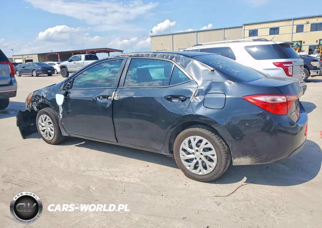 2017 Toyota Corolla Le VIN:5YFBURHE6HP735858 - 2