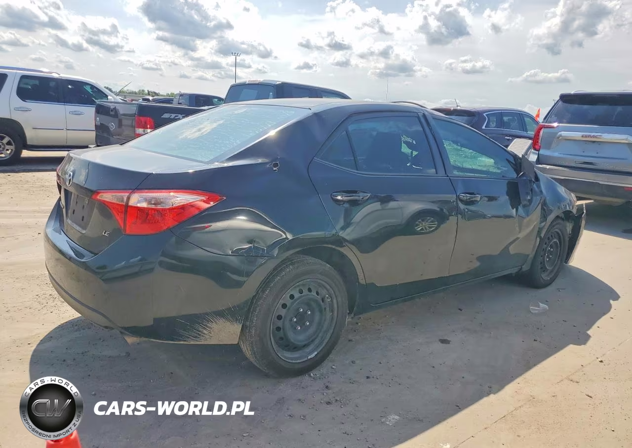 2017 Toyota Corolla Le VIN:5YFBURHE6HP735858 - 3