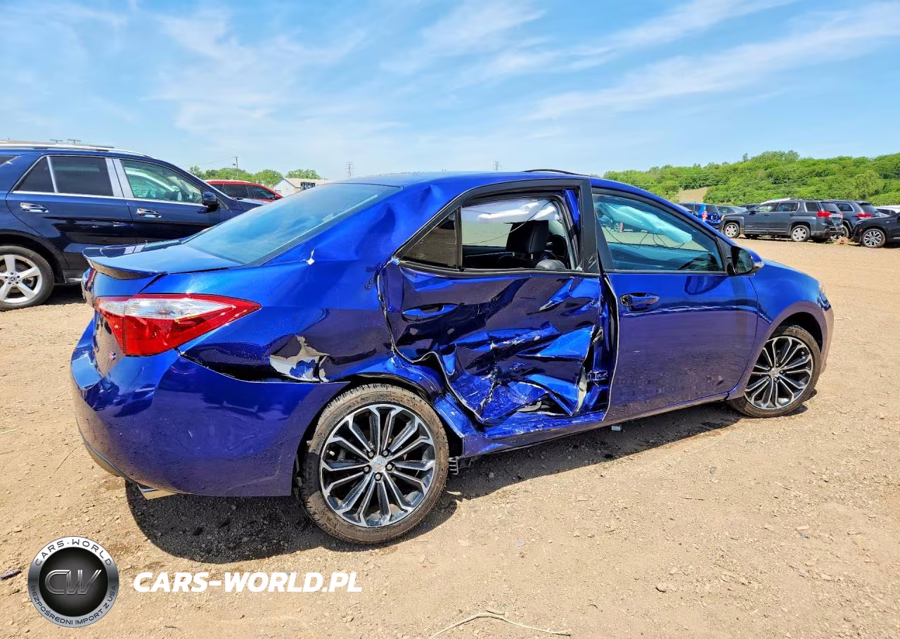 2014 Toyota Corolla S Plus VIN:5YFBURHE3EP014909 - 3