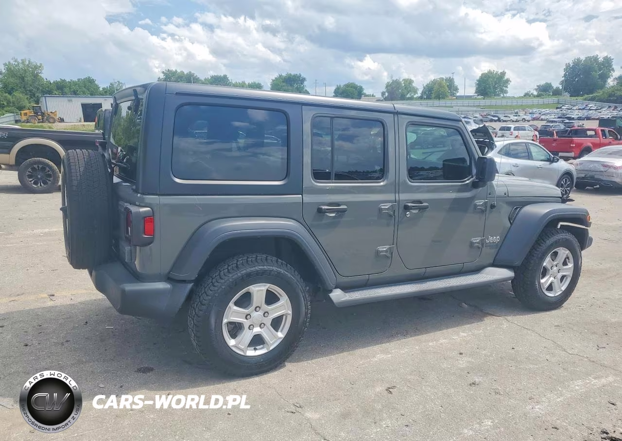 2020 Jeep Wrangler Unlimited Sport VIN:1C4HJXDGXLW235796 - 3