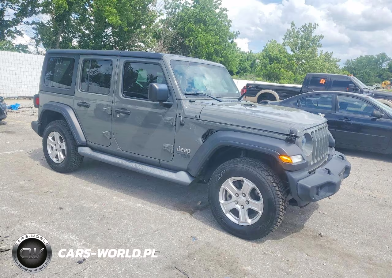 2020 Jeep Wrangler Unlimited Sport VIN:1C4HJXDGXLW235796 - 4