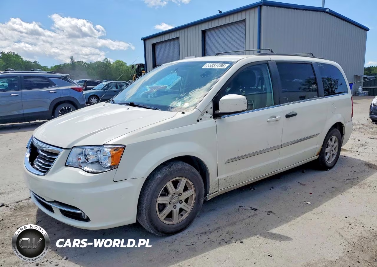 2013 Chrysler Town & Country Touring