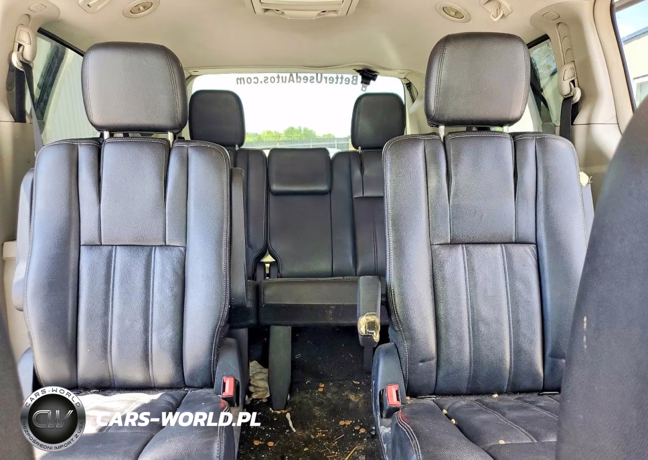 2013 Chrysler Town & Country Touring VIN:2C4RC1BGXDR629825 - 10