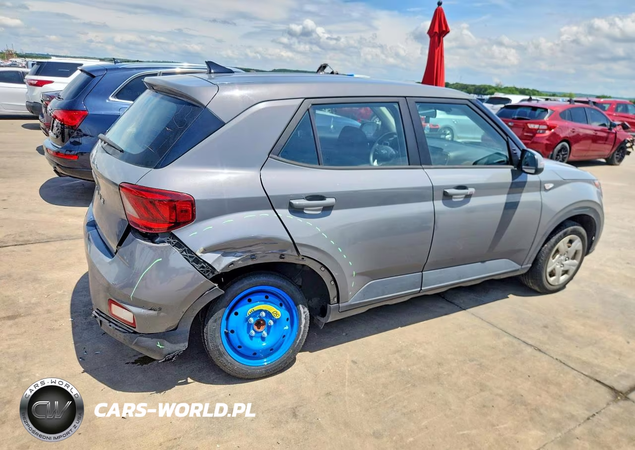 2020 Hyundai Venue Se VIN:KMHRB8A32LU020316 - 3