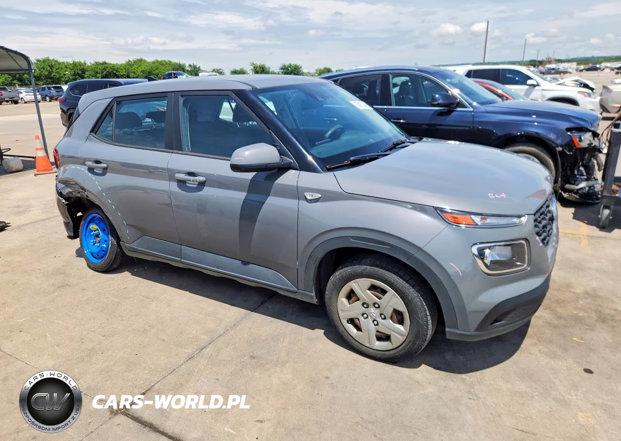 2020 Hyundai Venue Se VIN:KMHRB8A32LU020316 - 4