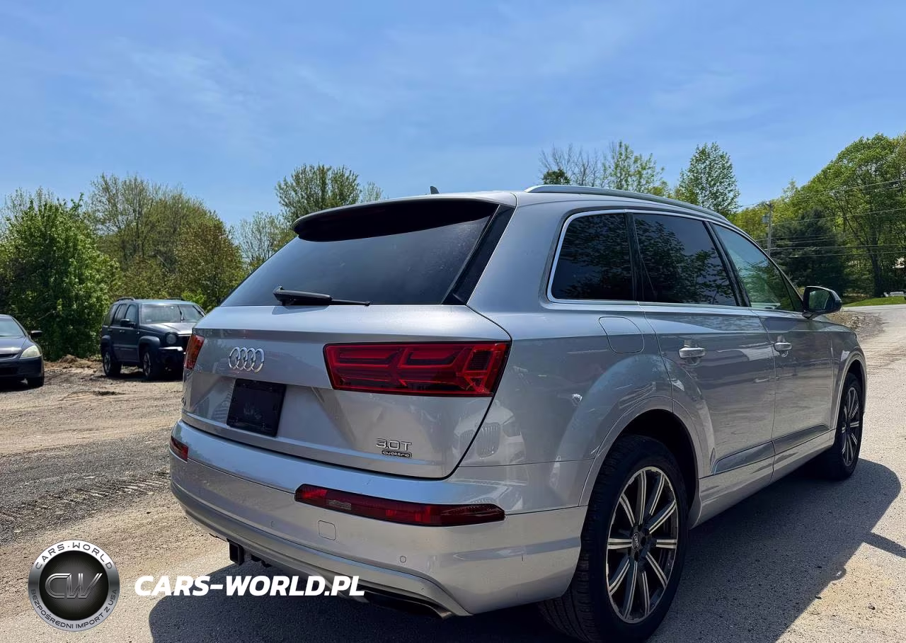 2017 Audi Q7 Premium Plus VIN:WA1LAAF78HD004851 - 4