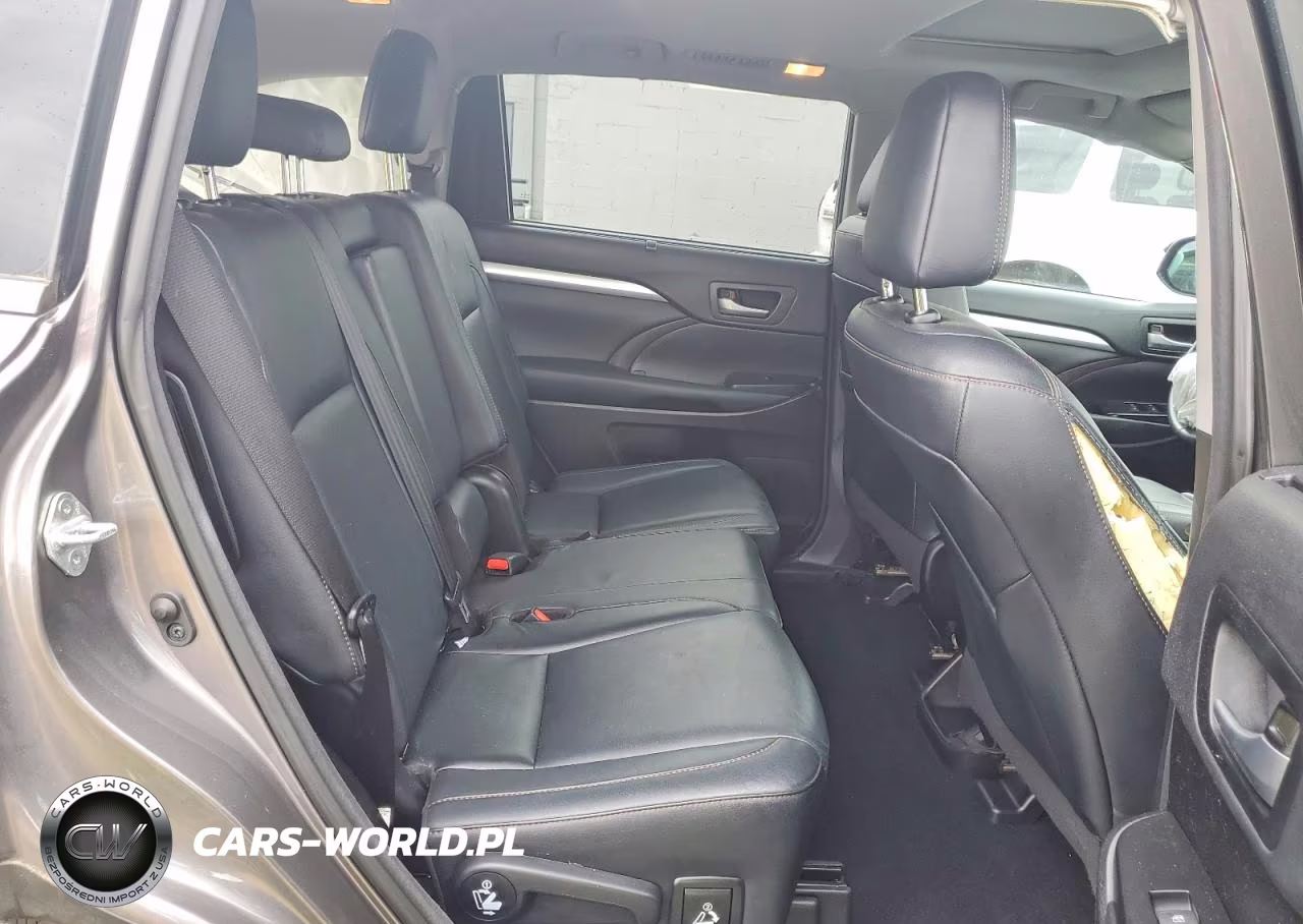 2018 Toyota Highlander Xle VIN:5TDJZRFH8JS554641 - 11