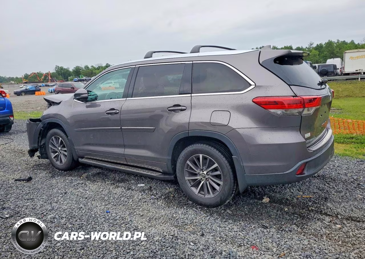 2018 Toyota Highlander Xle VIN:5TDJZRFH8JS554641 - 2