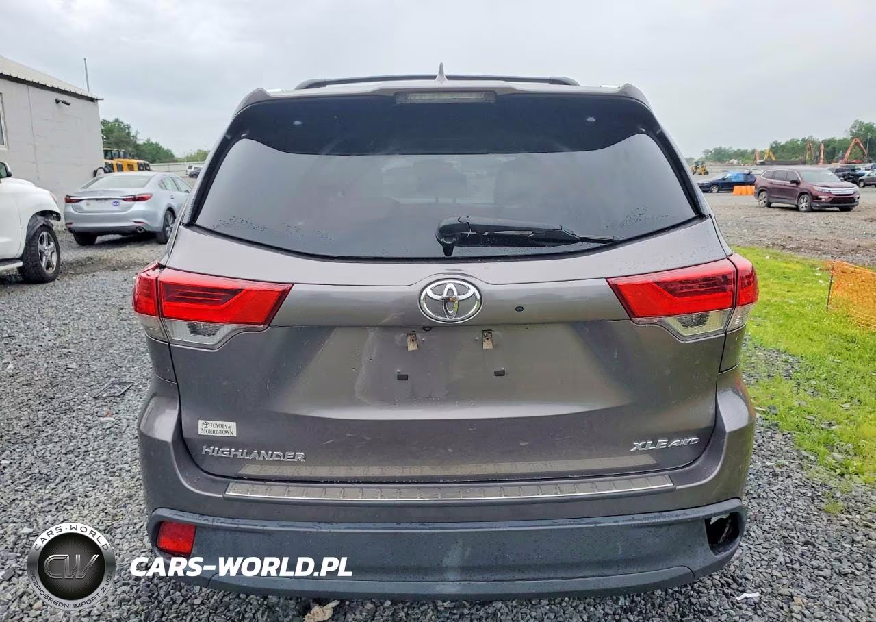 2018 Toyota Highlander Xle VIN:5TDJZRFH8JS554641 - 6