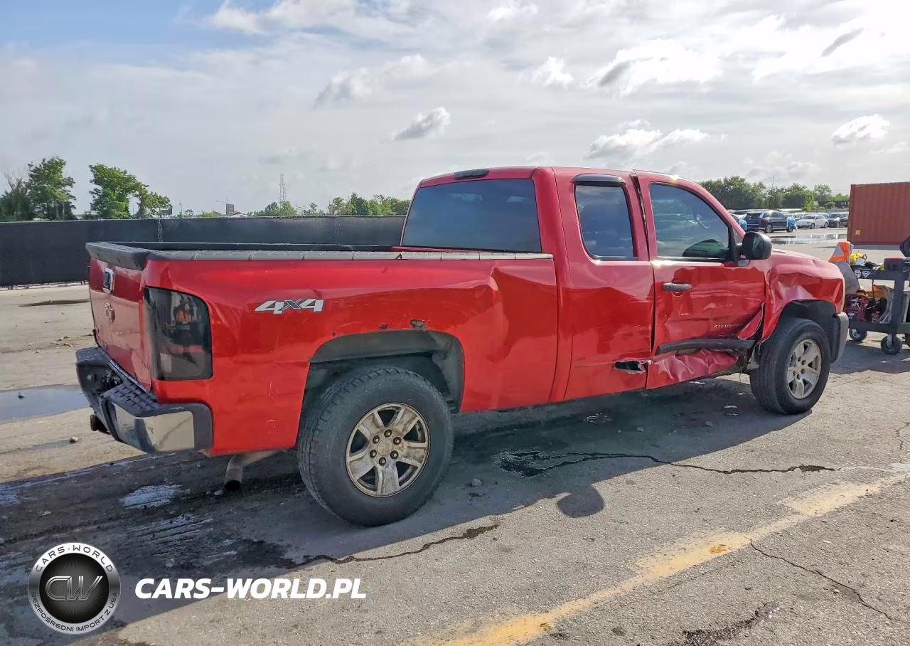 2011 Chevrolet Silverado K1500 VIN:1GCRKPEA2BZ156289 - 3