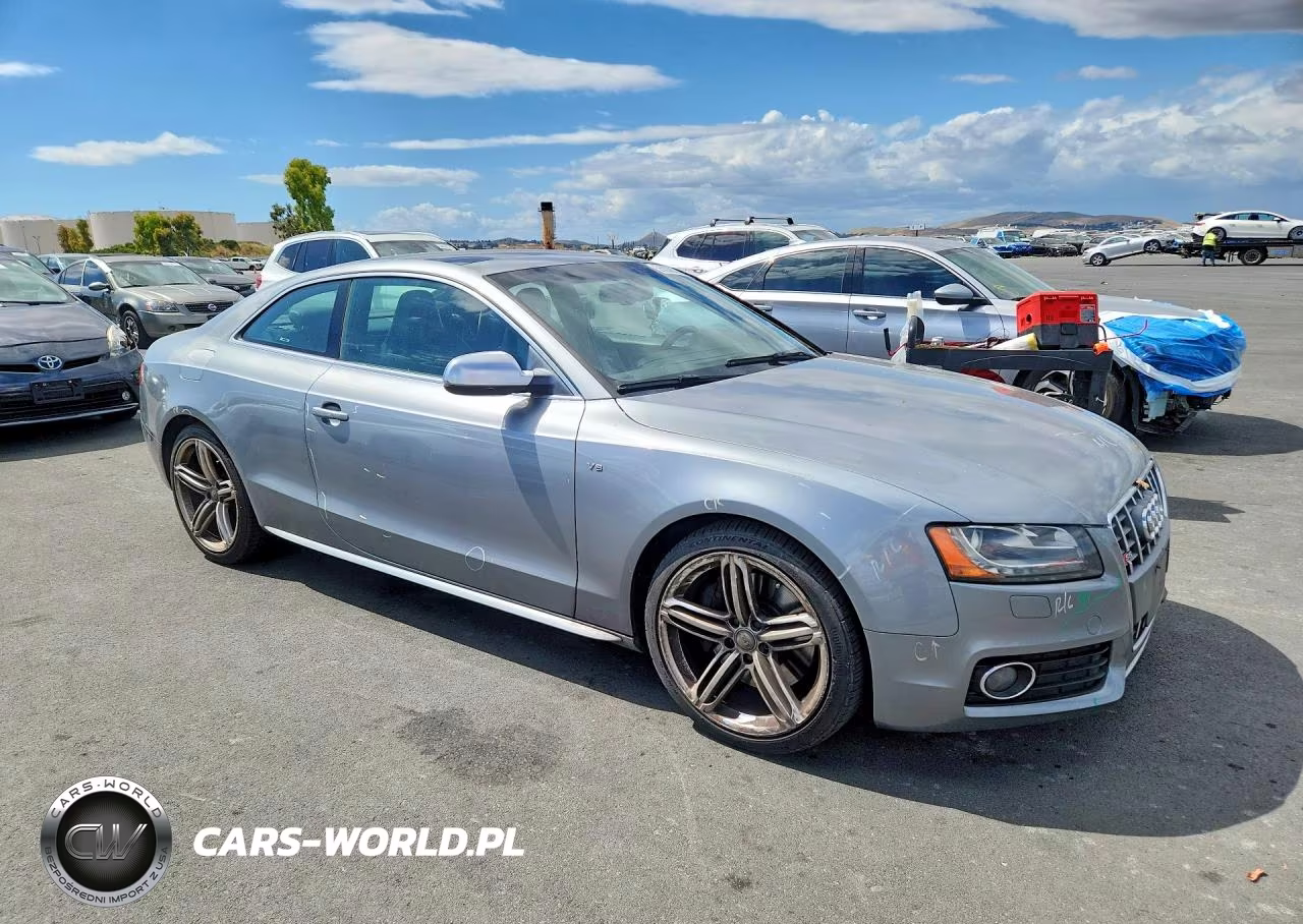 2011 Audi S5 Premium Plus VIN:WAUCVAFR8BA066722 - 4