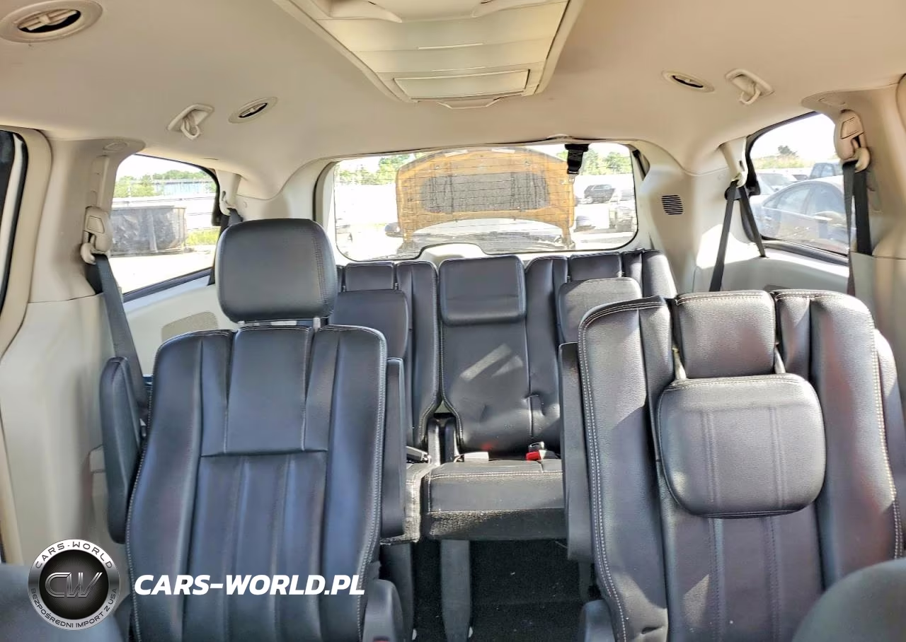 2013 Chrysler Town & Country Touring VIN:2C4RC1BG8DR638135 - 10