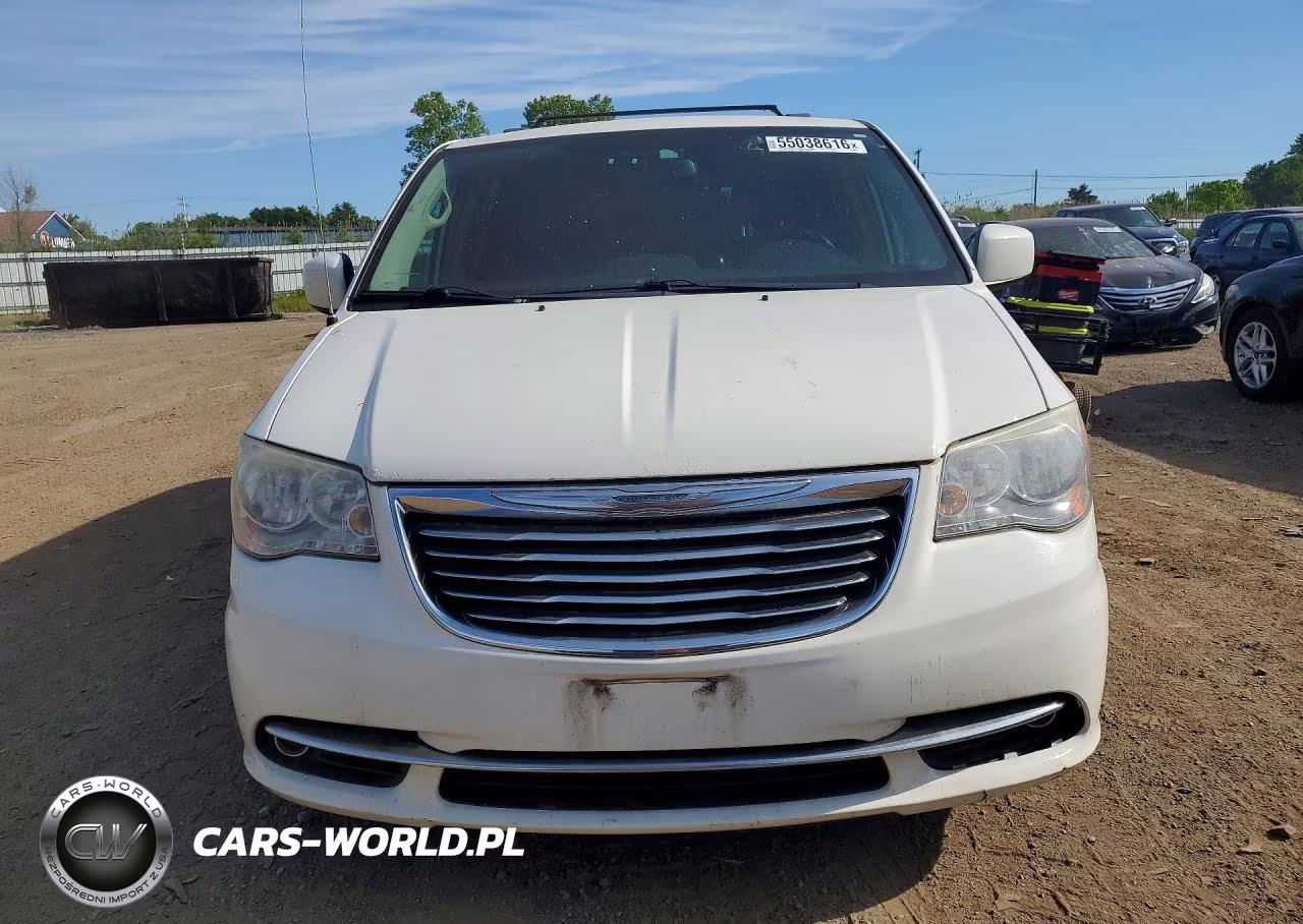 2013 Chrysler Town & Country Touring VIN:2C4RC1BG8DR638135 - 5