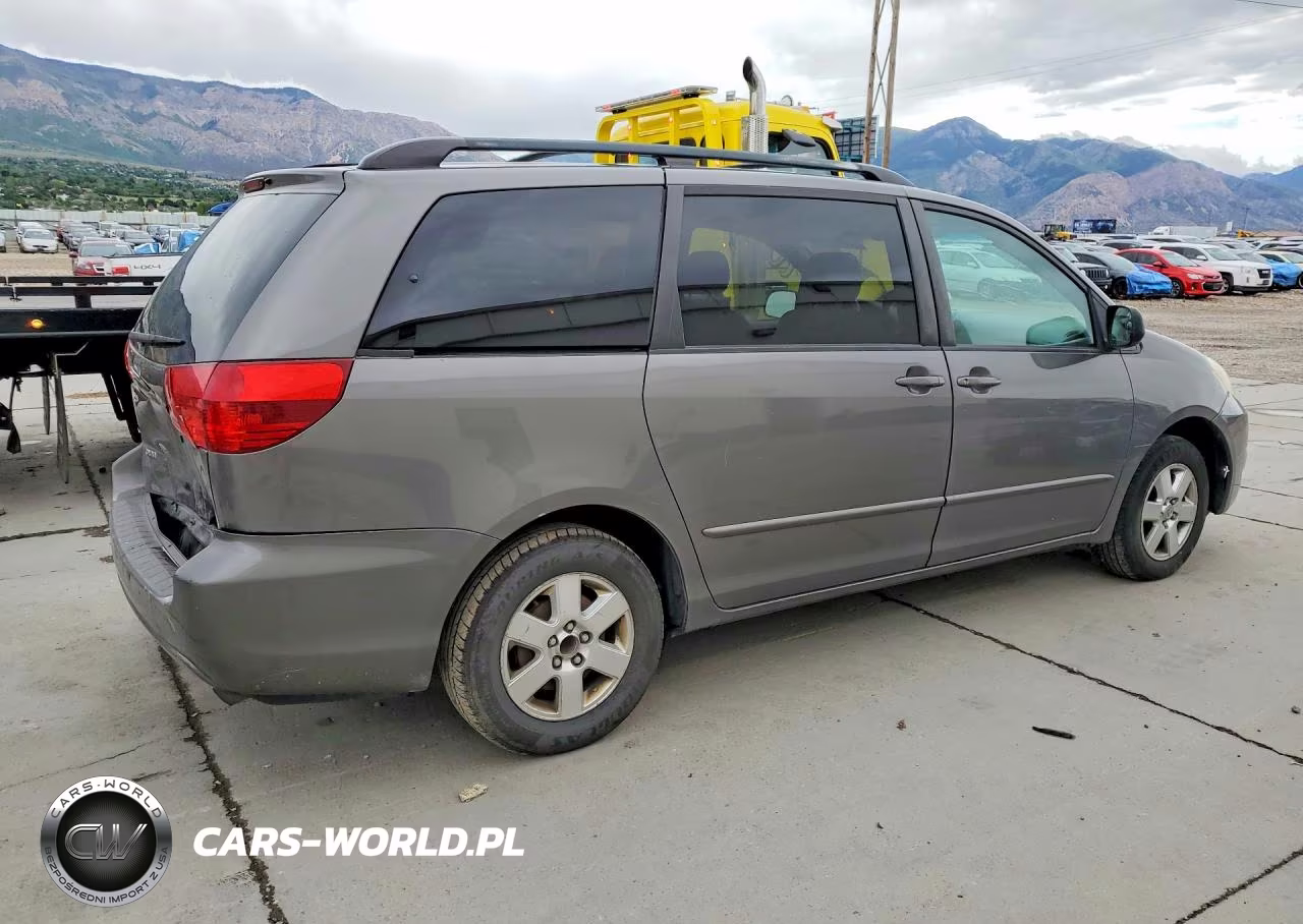 2004 Toyota Sienna Le 8 Passenger VIN:5TDZA23C14S190724 - 3