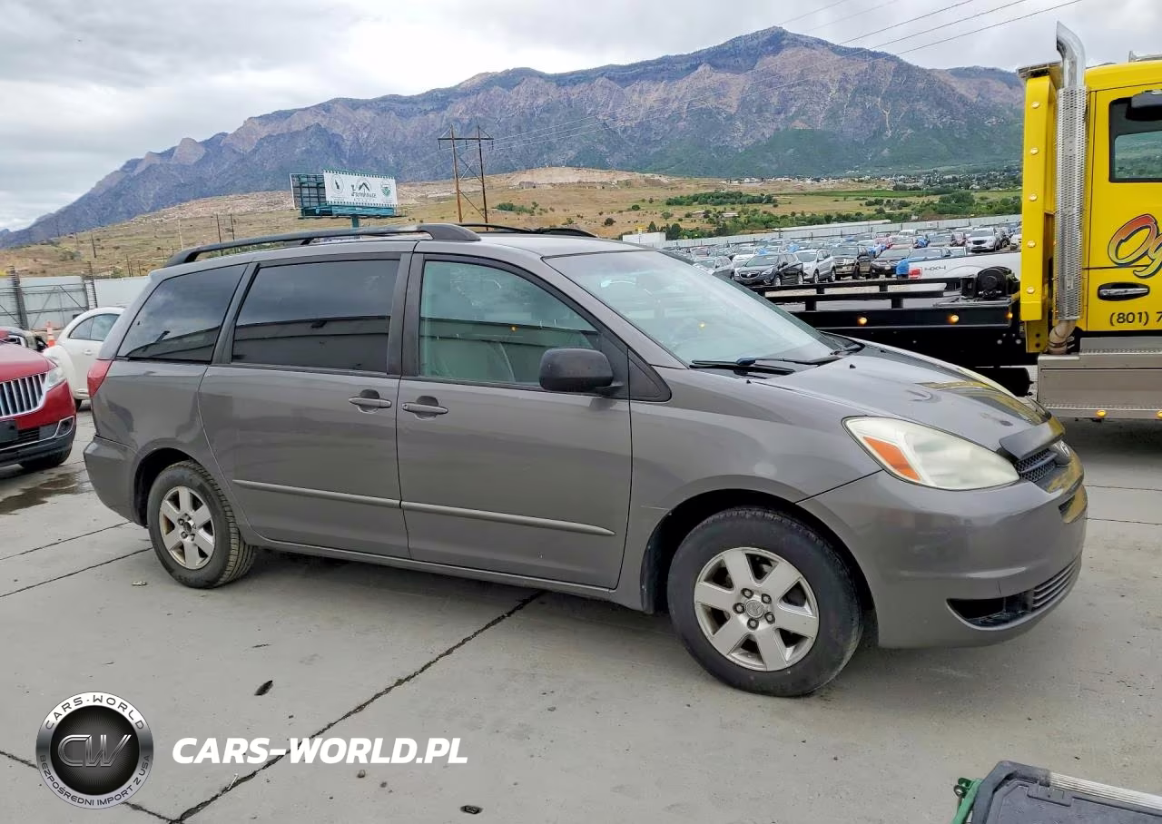 2004 Toyota Sienna Le 8 Passenger VIN:5TDZA23C14S190724 - 4