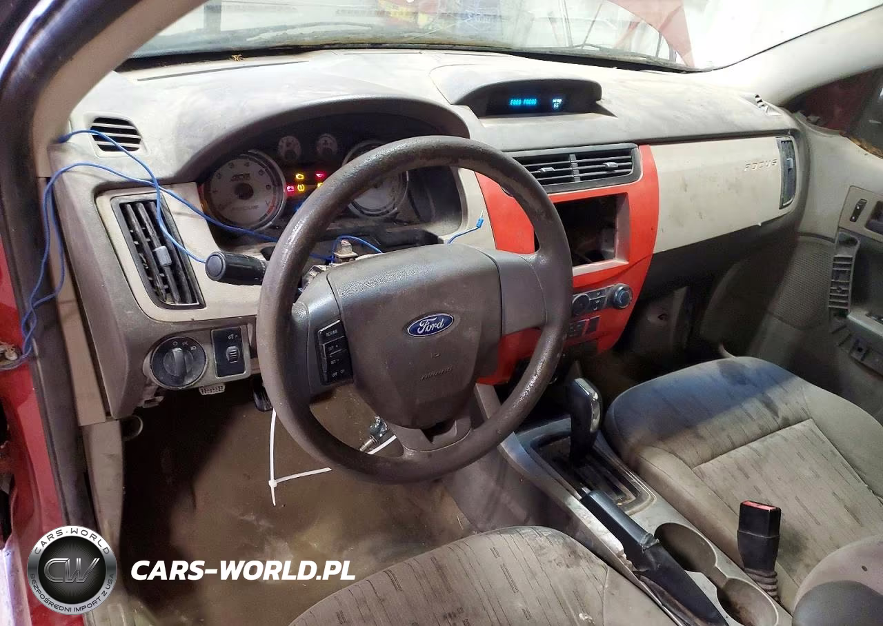 2007 Ford Focus VIN:1FAHP3FN3AW161014 - 8