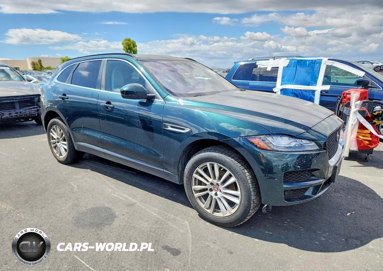 2017 Jaguar F-Pace Prestige VIN:SADCK2BN5HA099727 - 4