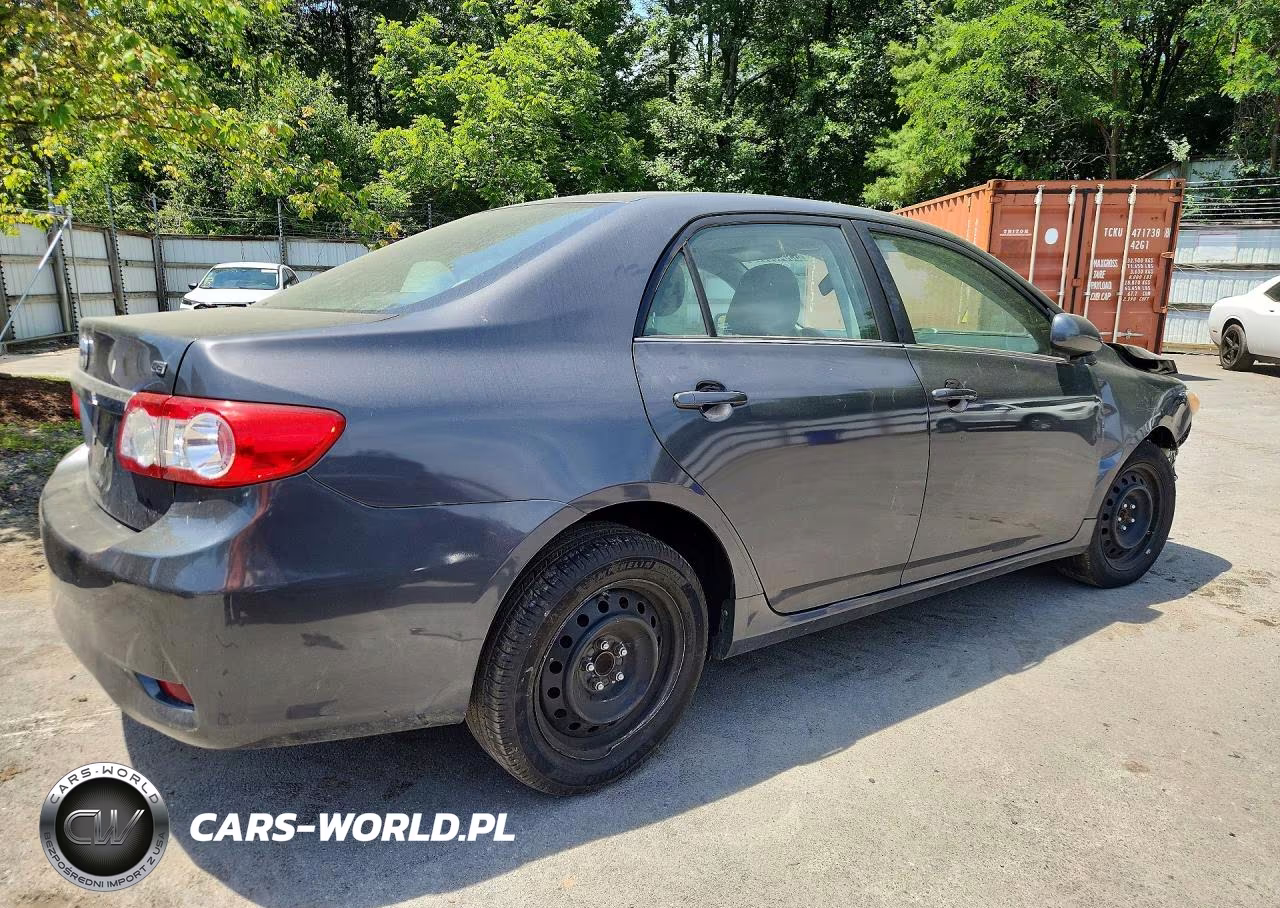 2013 Toyota Corolla Le VIN:2T1BU4EE7DC113643 - 3
