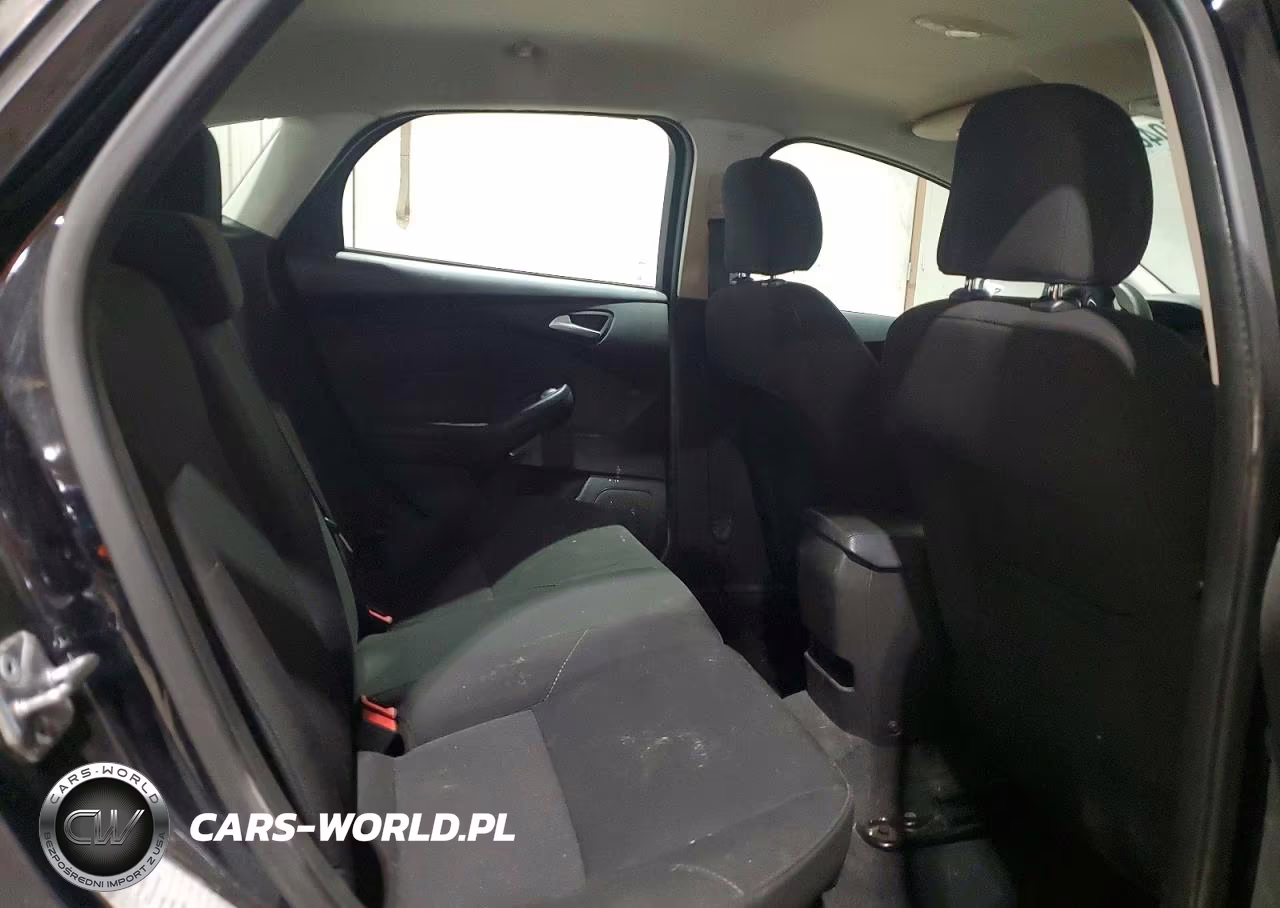2016 Ford Focus Se VIN:1FADP3K2XGL285785 - 10