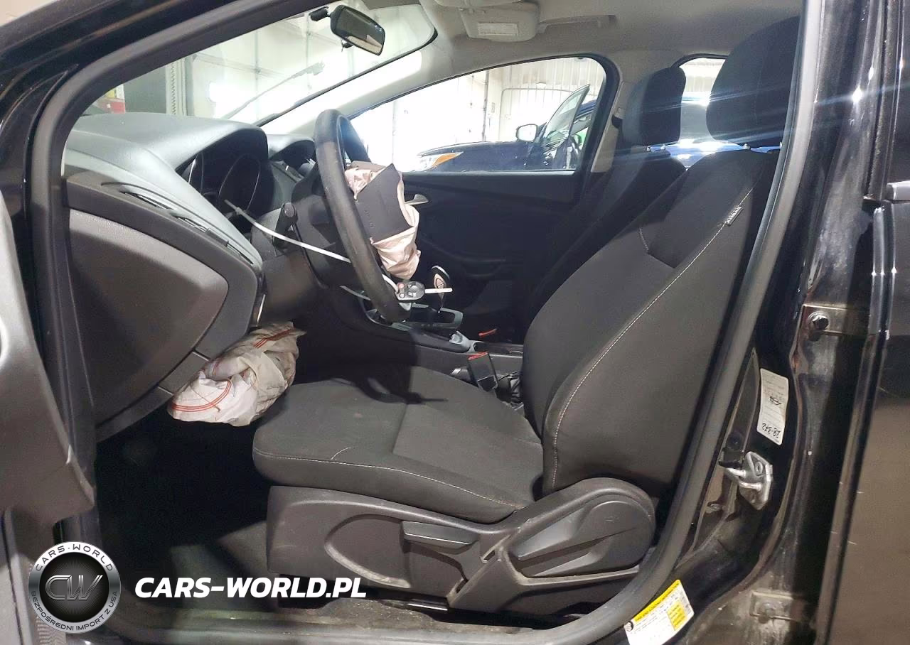 2016 Ford Focus Se VIN:1FADP3K2XGL285785 - 7