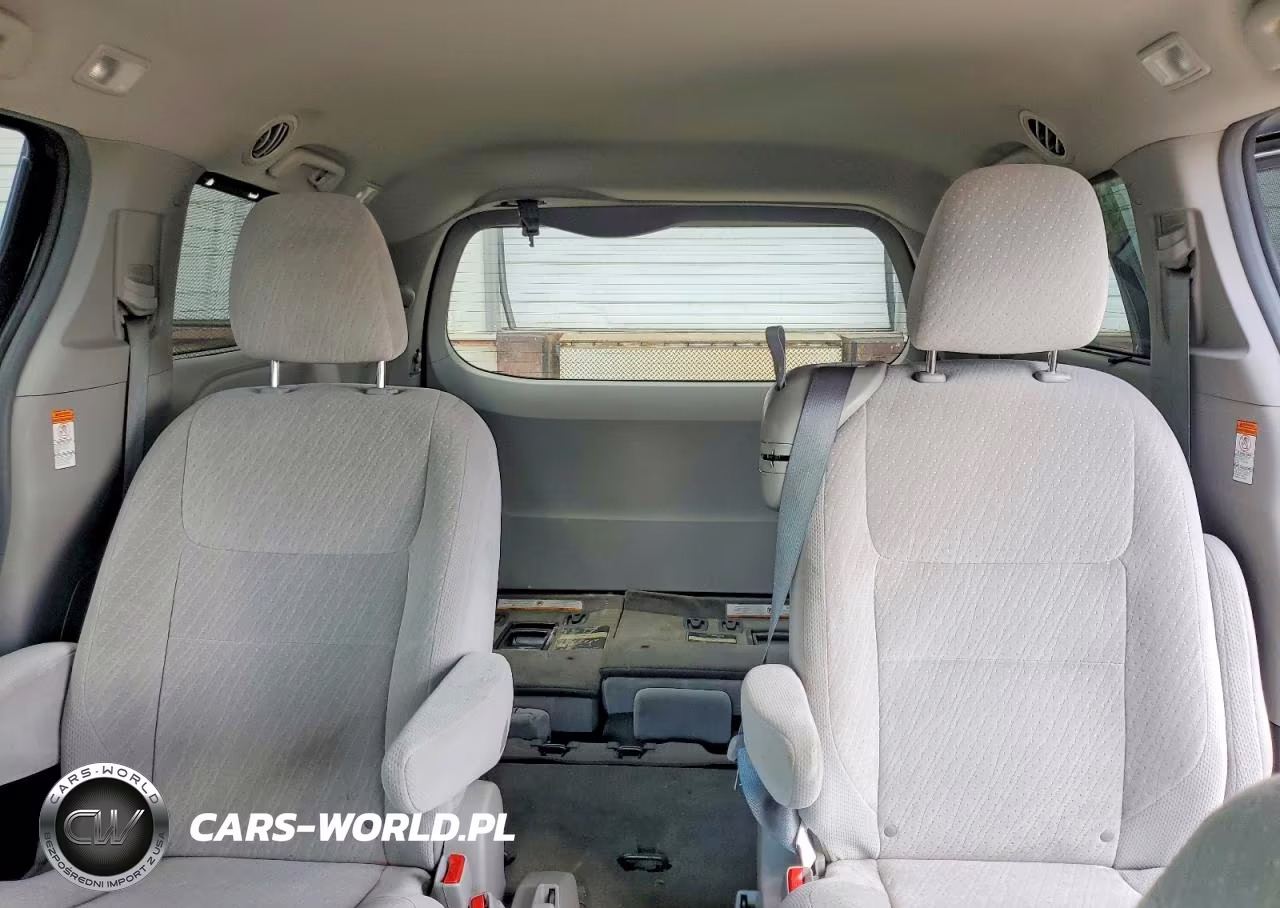 2017 Toyota Sienna Le VIN:5TDKZ3DC7HS767356 - 10
