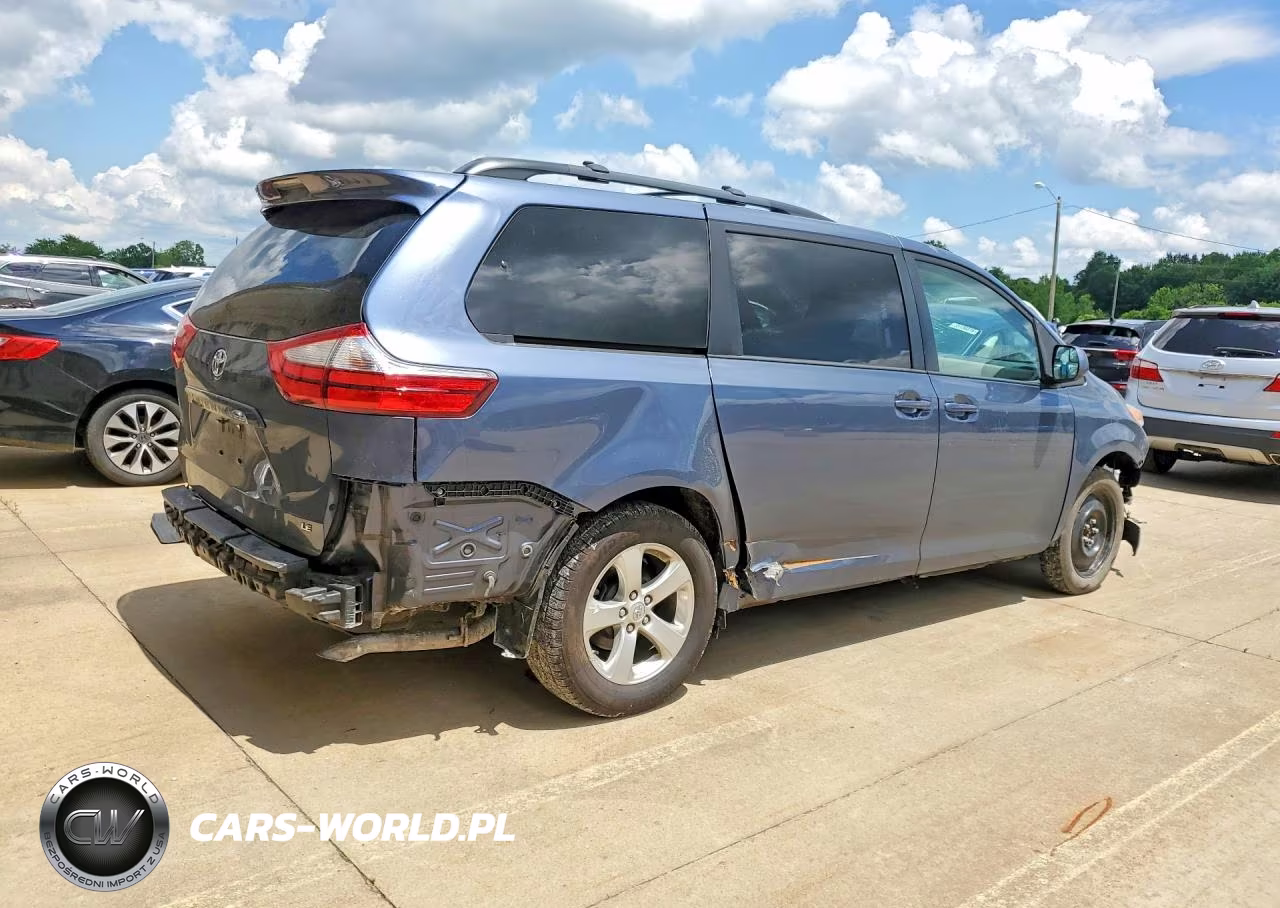 2017 Toyota Sienna Le VIN:5TDKZ3DC7HS767356 - 3