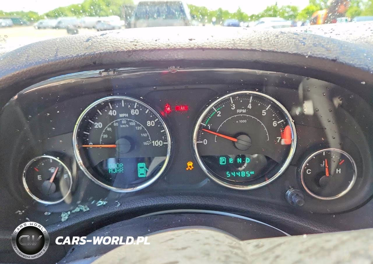 2018 Jeep Wrangler Unlimited Sahara VIN:1C4BJWEG7JL805802 - 9