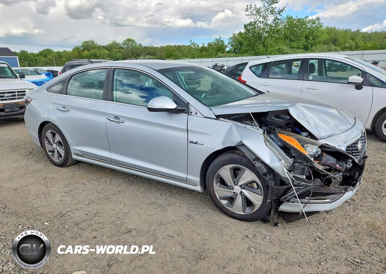 2017 Hyundai Sonata Hybrid Limited VIN:KMHE34L15HA054596 - 4