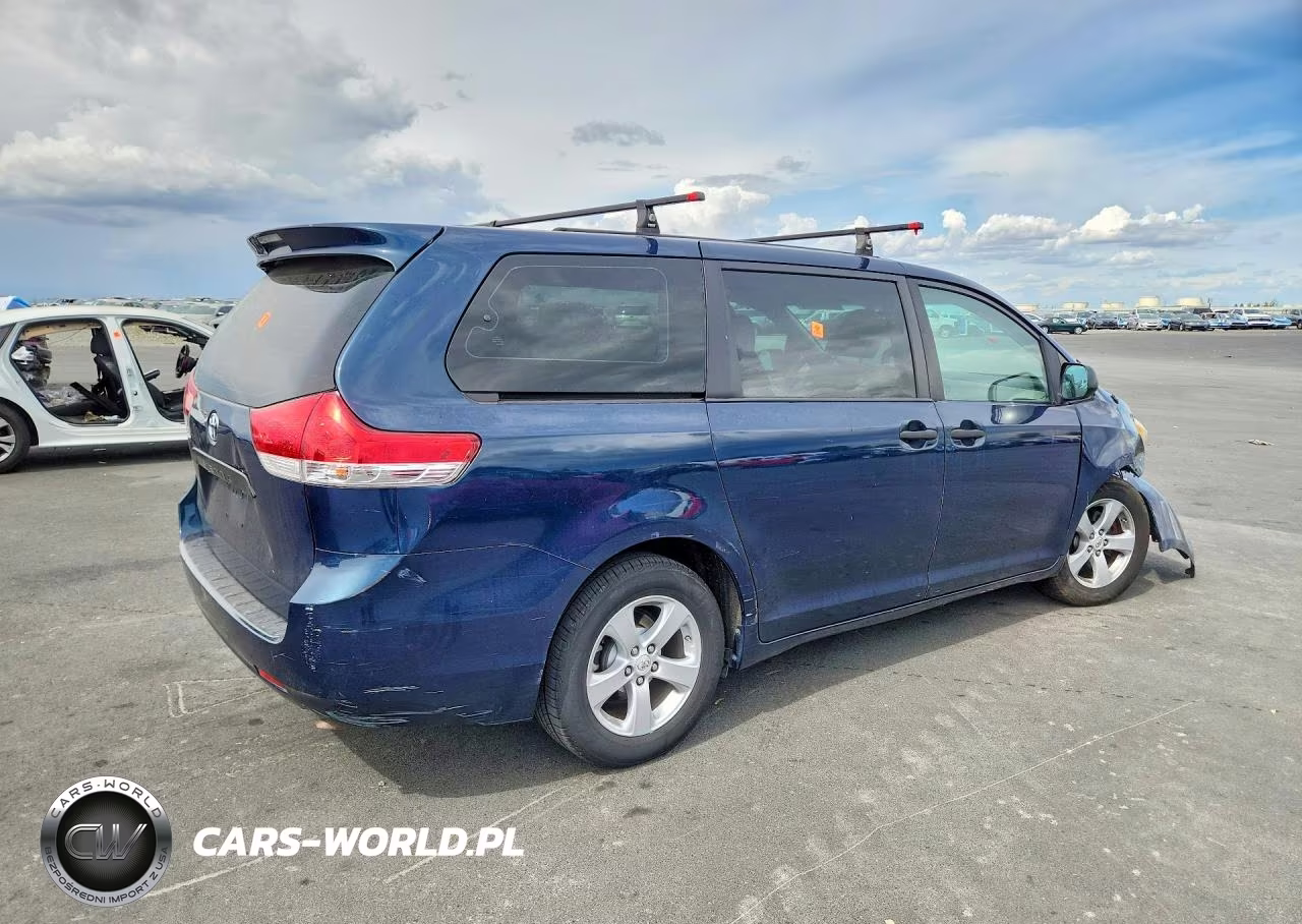 2012 Toyota Sienna Base 7-Passenger VIN:5TDZK3DC0CS200563 - 3