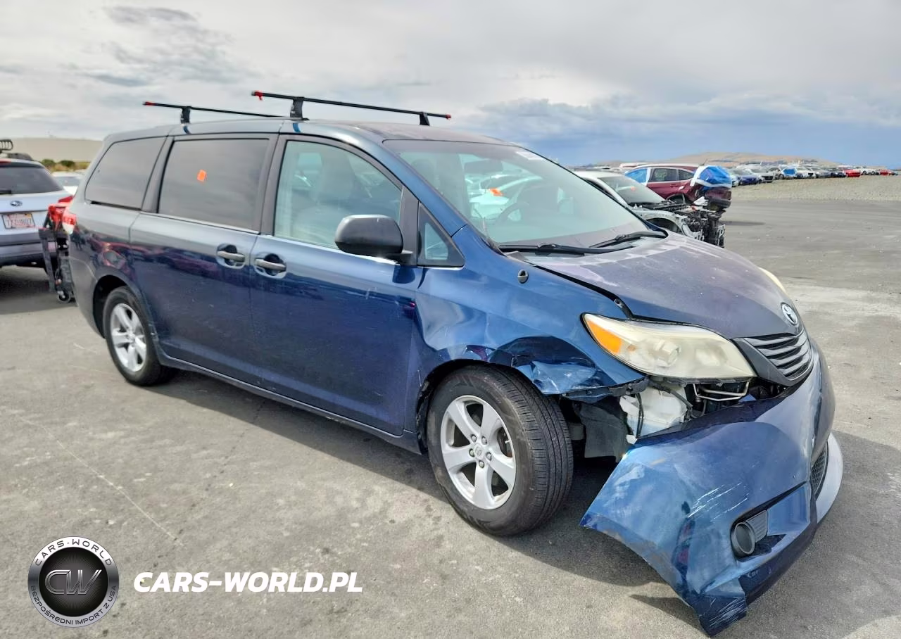 2012 Toyota Sienna Base 7-Passenger VIN:5TDZK3DC0CS200563 - 4