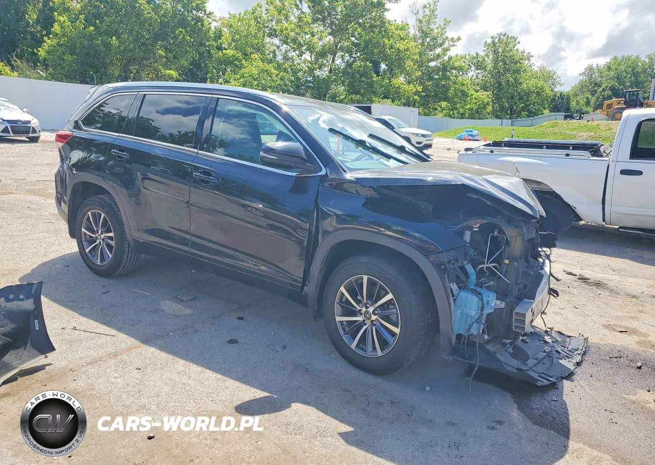 2017 Toyota Highlander Xle VIN:5TDJZRFH9HS432252 - 4