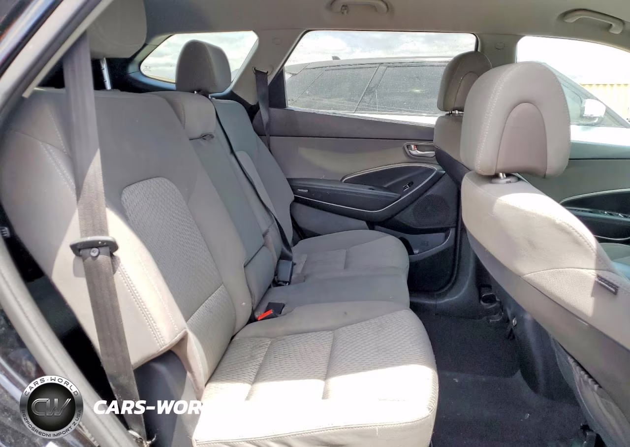 2018 Hyundai Santa Fe Se VIN:KM8SM4HF2JU260564 - 11