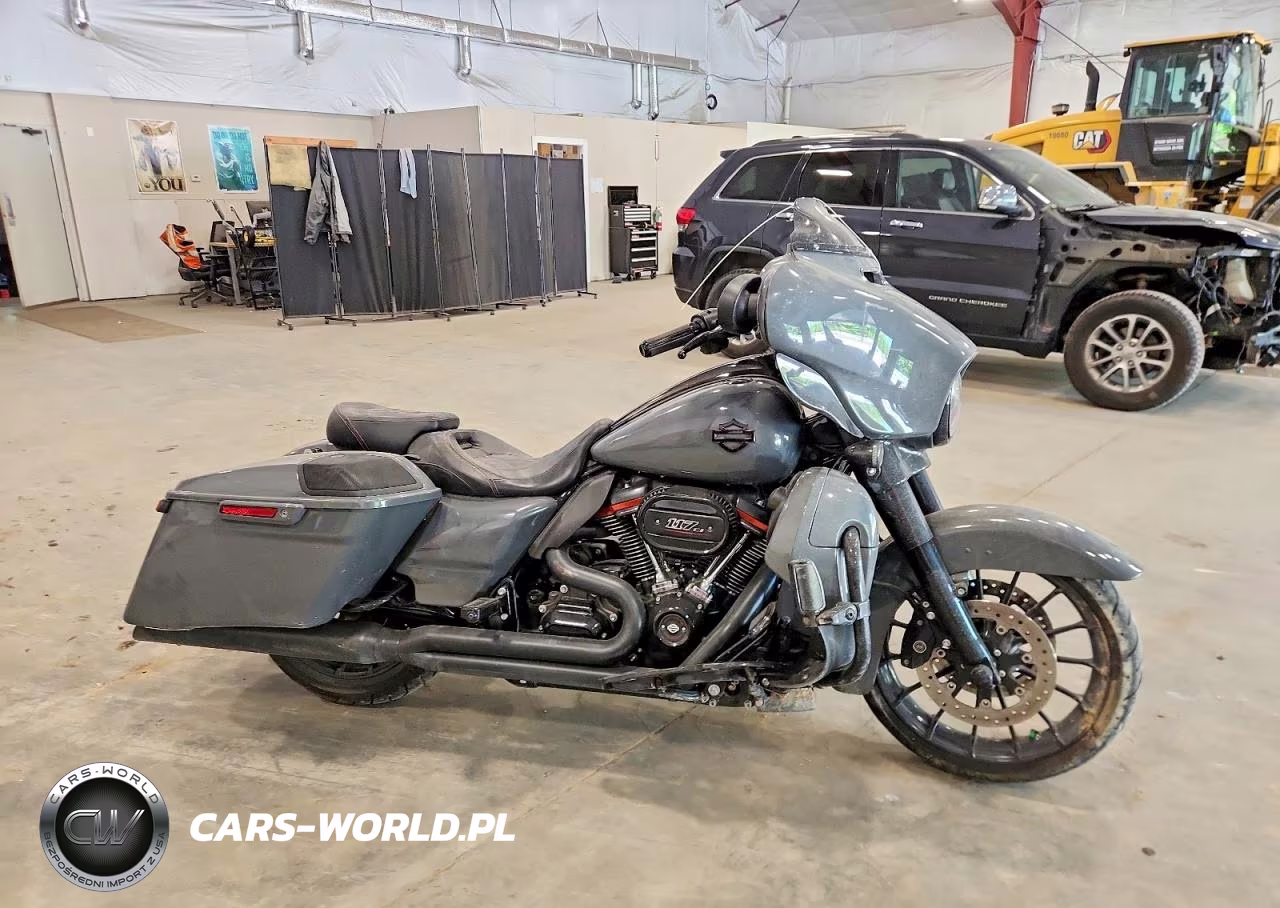 2018 Harley-Davidson Flhxse Cvo Street Glide